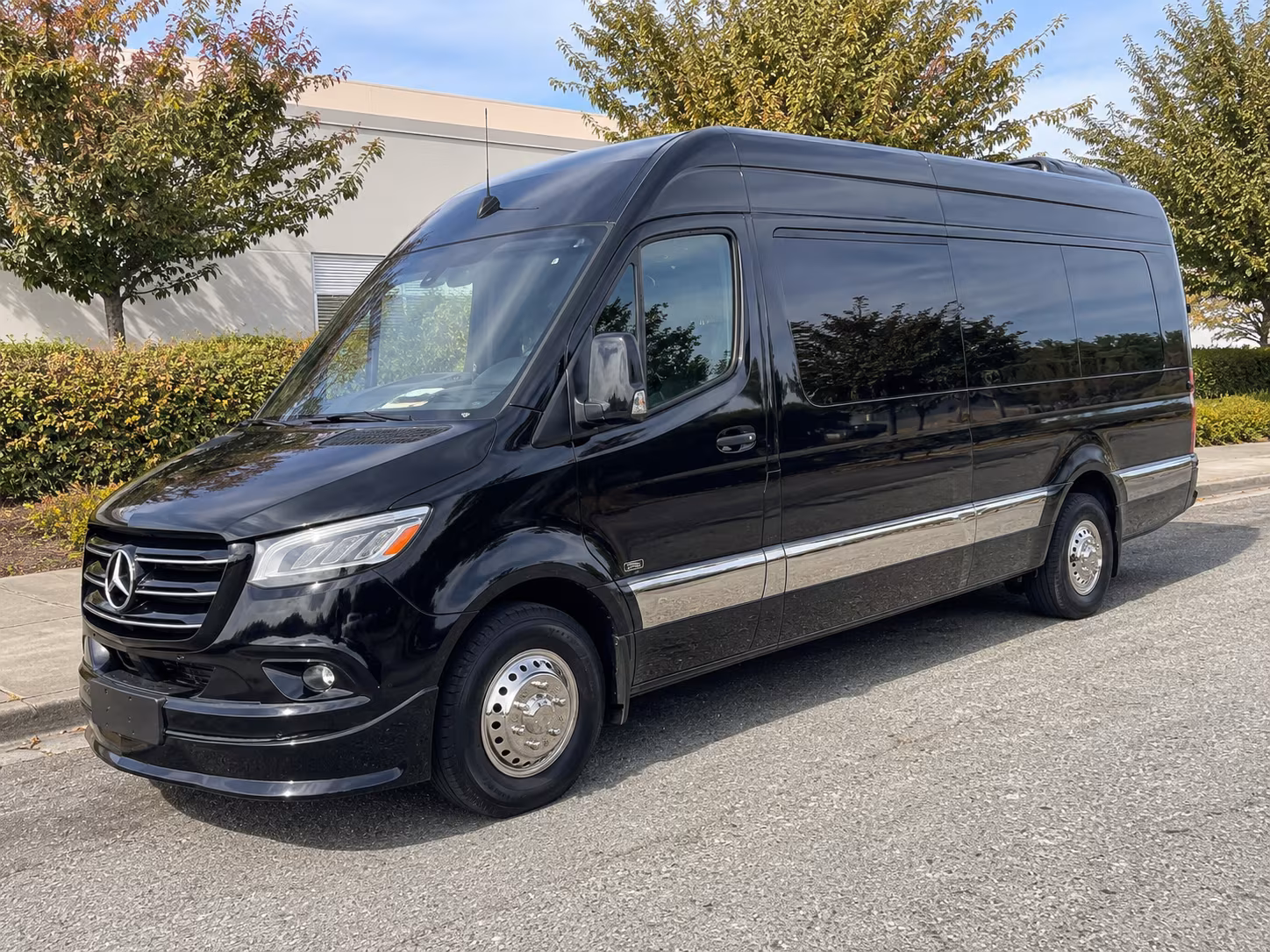 book a bus for your next airport transfer 5