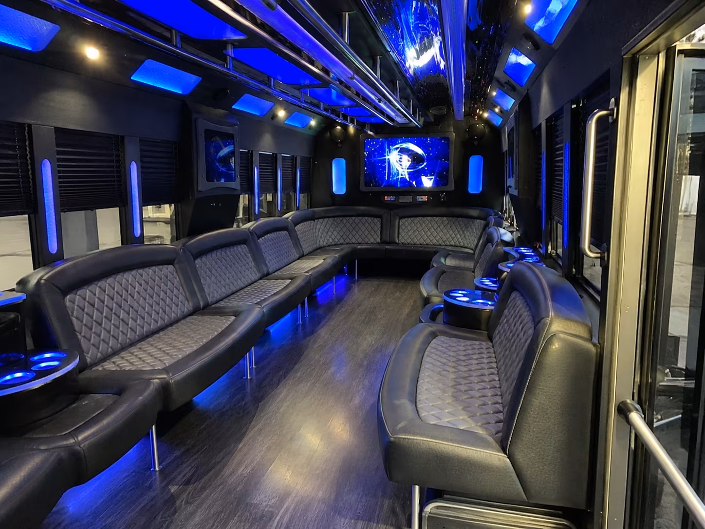rock hill 28 passenger party bus interior